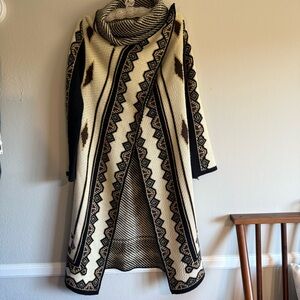 Sisters Bohemian Sweater Poncho/Duster Black and Cream Size Medium/Large